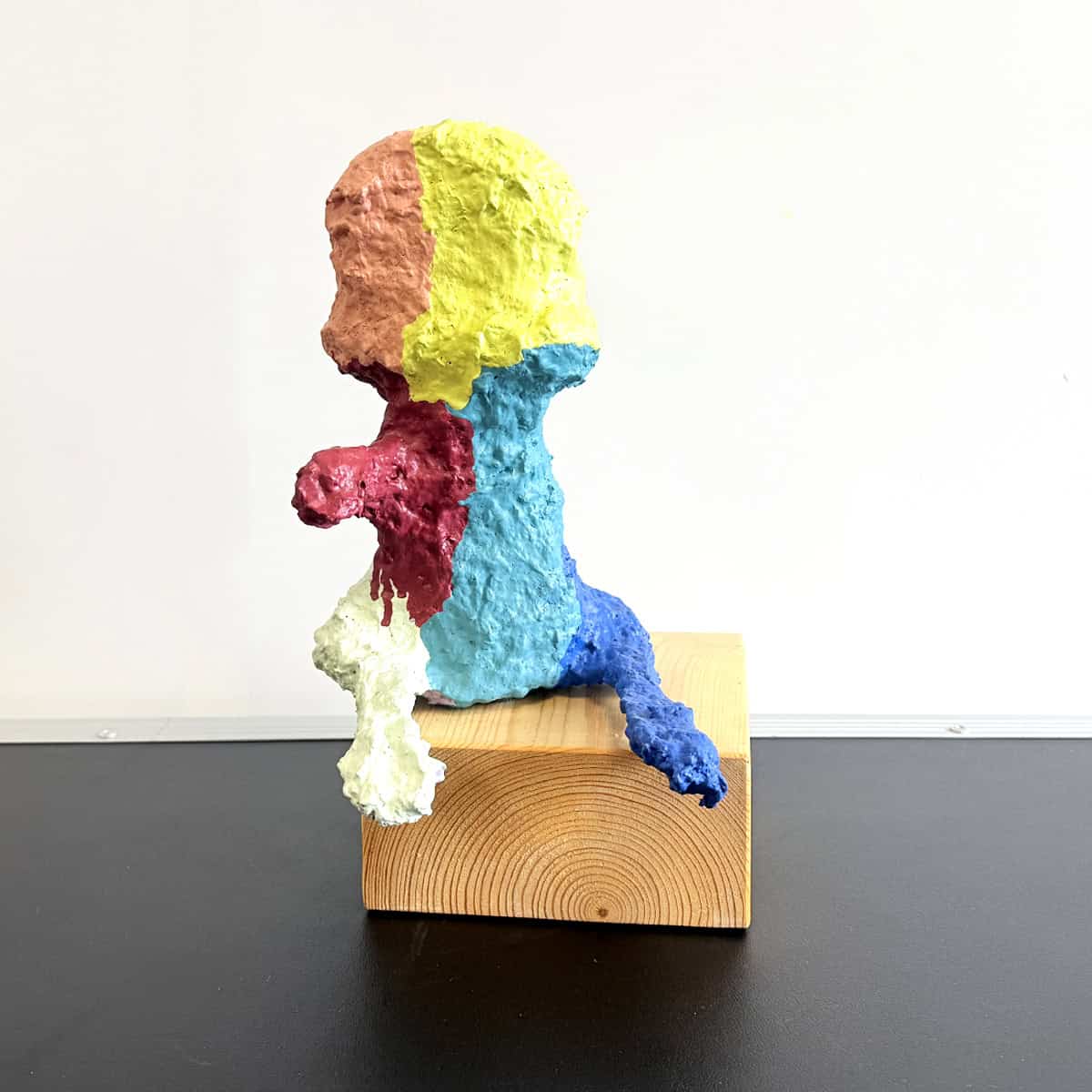 Escultura Persona Pensadora